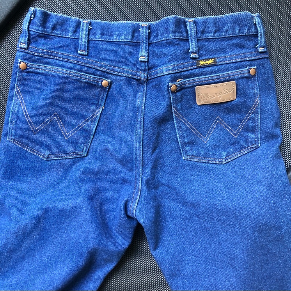 32 X 30 Wrangler Jeans